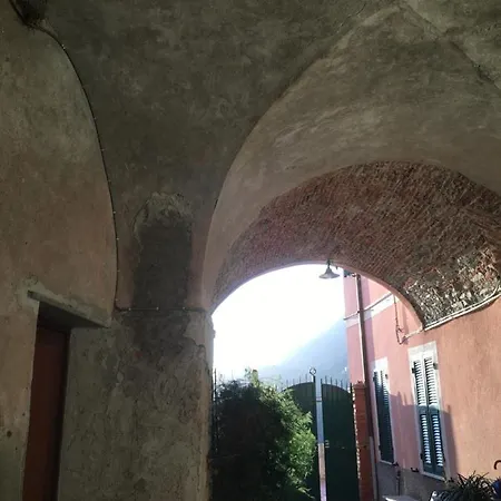 1886 Casa Medone Lägenhet *